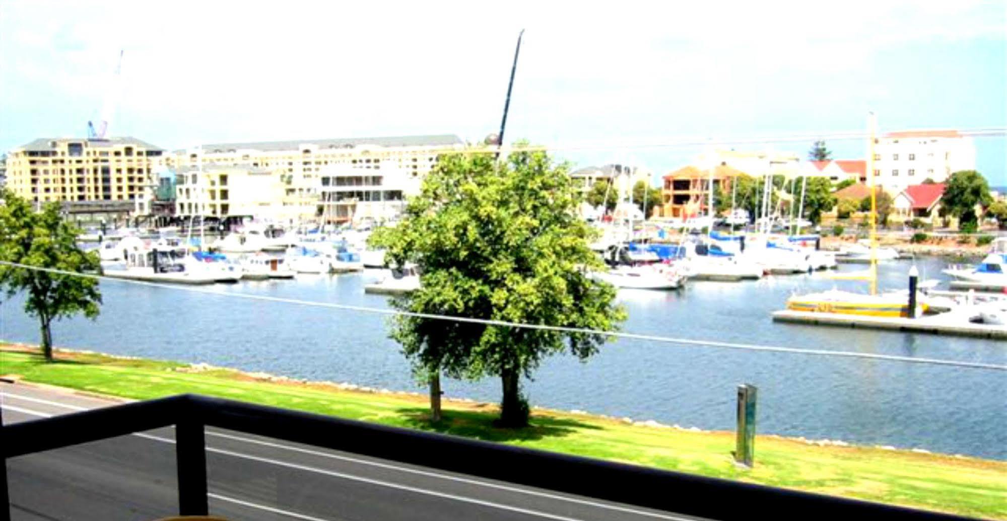 Bayswaterfront Apartments Adelaide Exterior photo